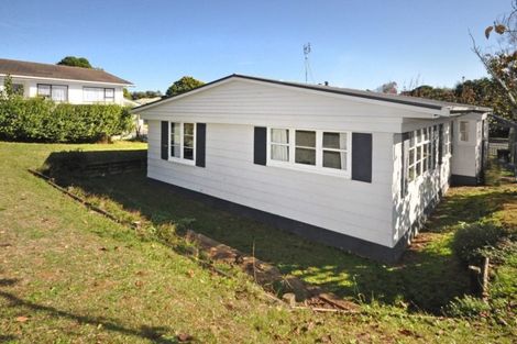 Photo of property in 55 Riverside Drive, Waiuku, 2123