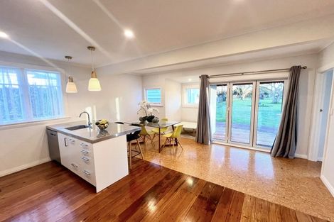 Photo of property in 2 Brassey Street, Waverley, 4510