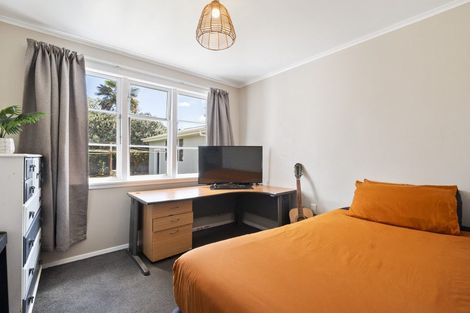 Photo of property in 11 Pembroke Street, Highbury, Palmerston North, 4412