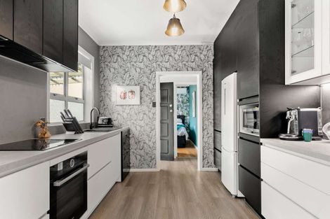 Photo of property in 49 Hamilton Road, Cambridge, 3434