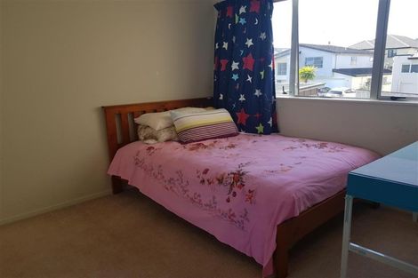 Photo of property in 3/1 Gracechurch Drive, Flat Bush, Auckland, 2016