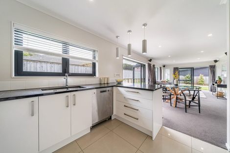 Photo of property in 107 Riverstone Drive, Riverstone Terraces, Upper Hutt, 5018