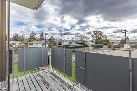 Photo of property in 1 Jull Crescent, Waipukurau, 4200