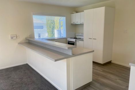 Photo of property in 2/49 Westgrove Avenue, Avonhead, Christchurch, 8042