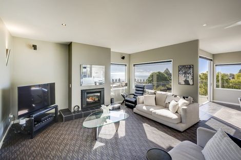 Photo of property in 14a George Street, Hospital Hill, Napier, 4110