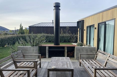 Photo of property in 11 Kereru Crescent, Wanaka, 9305