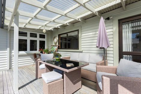 Photo of property in 22 Hunter Street, Dannevirke, 4930