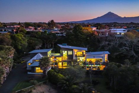 Photo of property in 48b Nevada Drive, Merrilands, New Plymouth, 4312