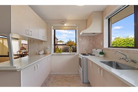Photo of property in 23 Te Maru Place, Redwood, Christchurch, 8051