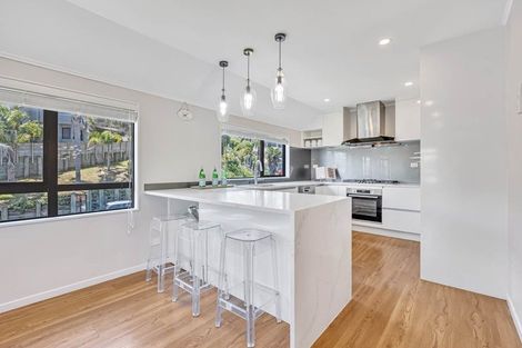 Photo of property in 1/7 Basilton Close, Bucklands Beach, Auckland, 2012