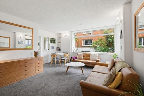 Photo of property in Jerningham Apartments, 20 Oriental Terrace, Oriental Bay, Wellington, 6011