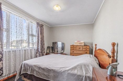 Photo of property in 1 Tiki Street, Castlecliff, Wanganui, 4501