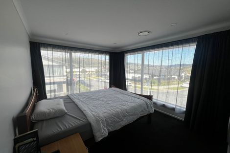 Photo of property in 14 Hokioi Drive, Kenepuru, Porirua, 5022