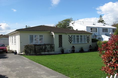 Photo of property in 11 Russell Street, Waterloo, Lower Hutt, 5011