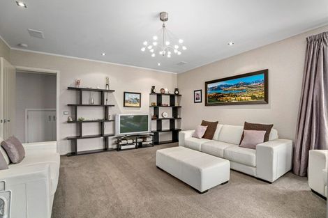 Photo of property in 48 Kelliher Drive, Wanaka, 9305