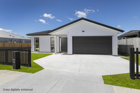 Photo of property in 39 Mcindoe Road, Kumeu, 0810
