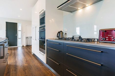 Photo of property in 14 Tyler Davies Drive, Red Beach, 0932