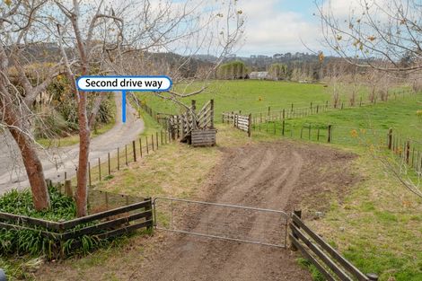 Photo of property in 255 Ararimu Valley Road, Helensville, Waimauku, 0882