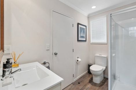 Photo of property in 17 Eaglemont Drive, East Tamaki Heights, Auckland, 2016