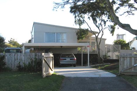 Photo of property in 170a Hepburn Road, Glendene, Auckland, 0602
