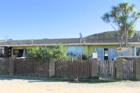 Photo of property in 23f3 Te Arawi Street, Takapuwahia, Porirua, 5022