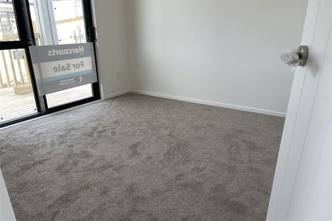 Photo of property in 12 Woven Place, Karaka, 2113