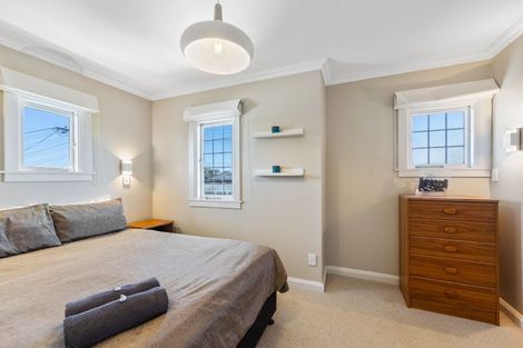 Photo of property in 26 Baring Terrace, Strandon, New Plymouth, 4312