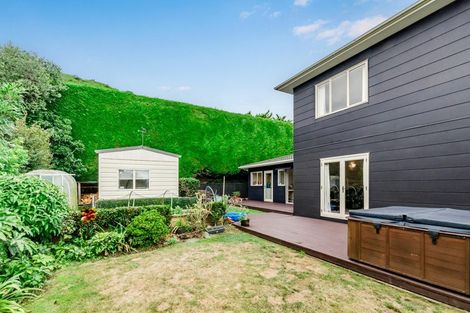 Photo of property in 115 Winara Avenue, Waikanae, 5036
