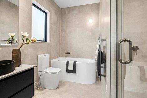 Photo of property in 22 Pukeko Road, Hobsonville, 0616