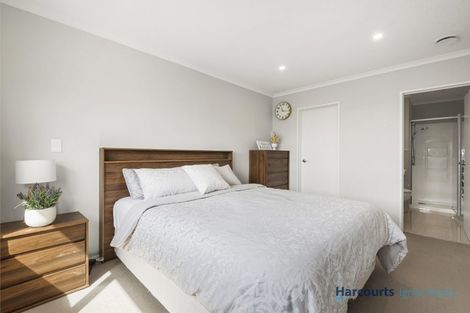 Photo of property in 7 Samuel Cassidy Avenue, Swanson, Auckland, 0614