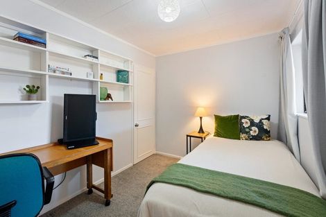 Photo of property in 56a Rewarewa Crescent, Waikanae, 5036