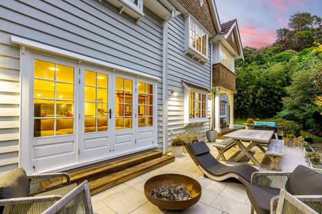 Photo of property in 2 Glen Road, Kelburn, Wellington, 6012