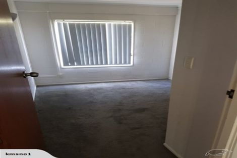 Photo of property in 22 Hartley Terrace, Massey, Auckland, 0614