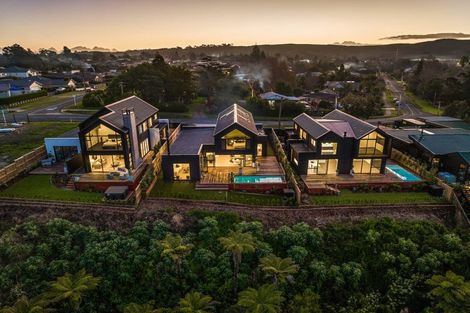 Photo of property in 37 Elliot Street, Riverhead, 0820