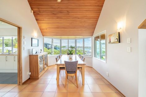 Photo of property in 1 Roys Road, Plimmerton, Porirua, 5026