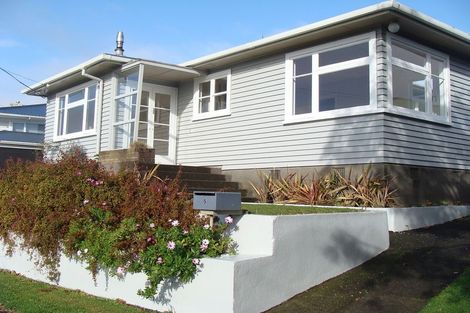 Photo of property in 5 Watene Crescent, Waitara, 4320
