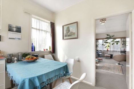 Photo of property in 5 Gloag Street, Waverley, 4510