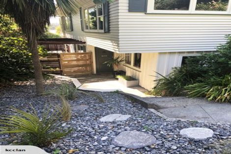 Photo of property in 4 Seaview Road, Paremata, Porirua, 5024