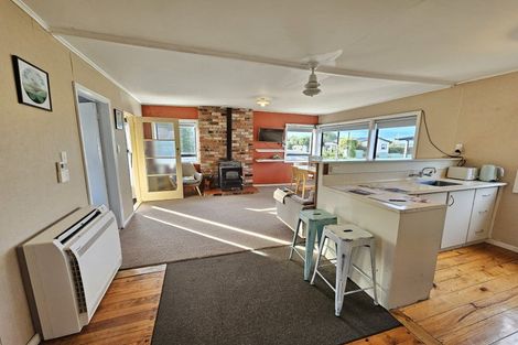Photo of property in 7 Kowhai Street, Kaka Point, Balclutha, 9271