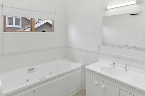 Photo of property in 27unit Willow Avenue, Hannahs Bay, Rotorua, 3010