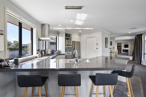 Photo of property in 9 Huetu Place, Bell Block, New Plymouth, 4312