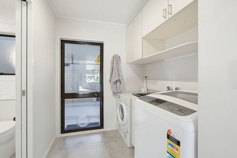 Photo of property in 74b Grand Vue Road, Kawaha Point, Rotorua, 3010