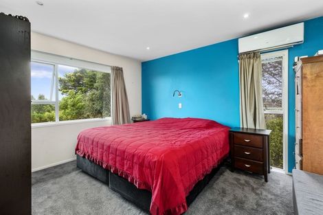 Photo of property in 4 Geoffrey Road, Torbay, Auckland, 0630