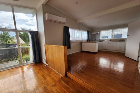 Photo of property in 15 Glen Norman Avenue, Henderson, Auckland, 0610