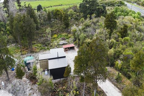 Photo of property in 898 Cape Foulwind Road, Cape Foulwind, 7892