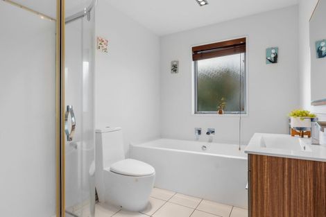 Photo of property in 7a Somerville Crescent, Aidanfield, Christchurch, 8025