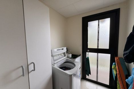 Photo of property in 1/39 Caribbean Drive, Unsworth Heights, Auckland, 0632