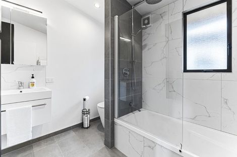 Photo of property in 5 Elizabeth Place, Ferndale, New Plymouth, 4310