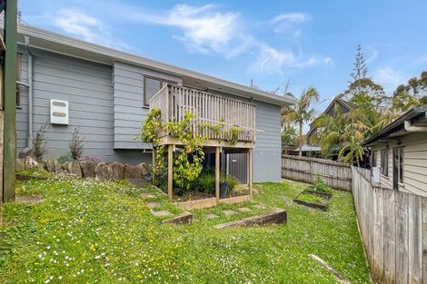 Photo of property in 7 Angeline Place, Massey, Auckland, 0614