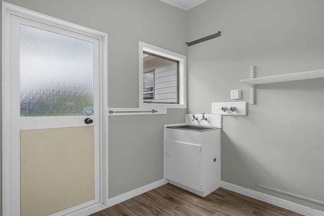 Photo of property in 45 Sandspit Road, Waiuku, 2123